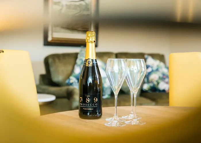 Апартаменты Serenity Уитби